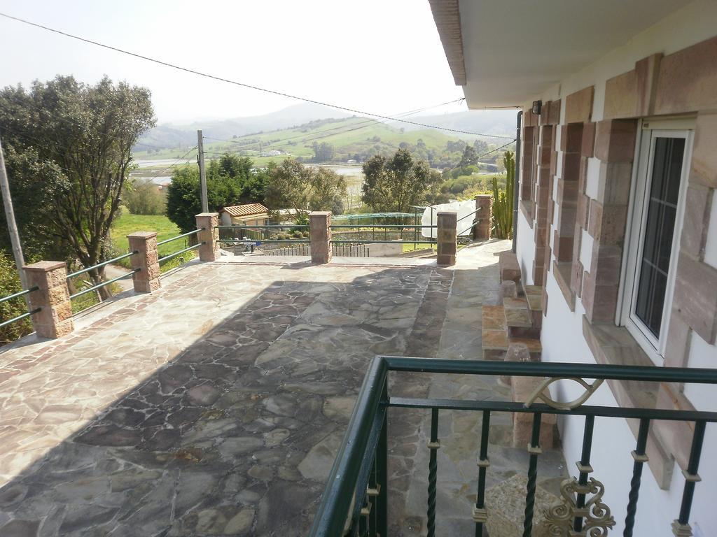 Pension Galimar San Vicente De La Barquera Ruang foto
